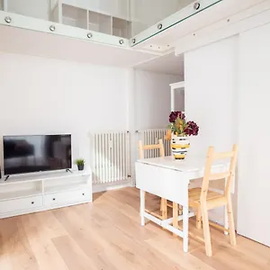 https://loft-giulietta-milan.italymilanhotels.net